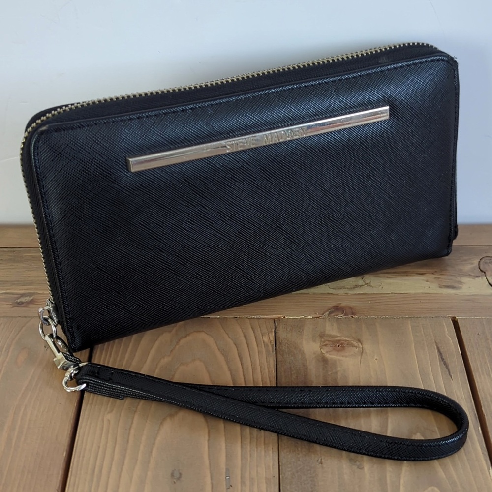 Steve Madden Black Faux Leather Wallet Wristlet